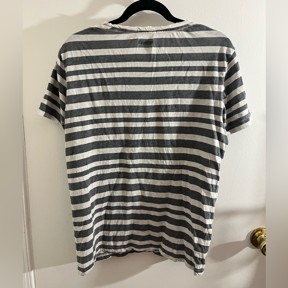 AllSaints Barrett short sleeve crew neck T-shirt in white and grey stripe - Picture 7 of 7